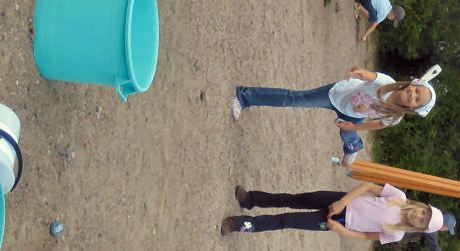 Kännykänheitto osoittautui odotettua vaikeammaksi lajiksi.